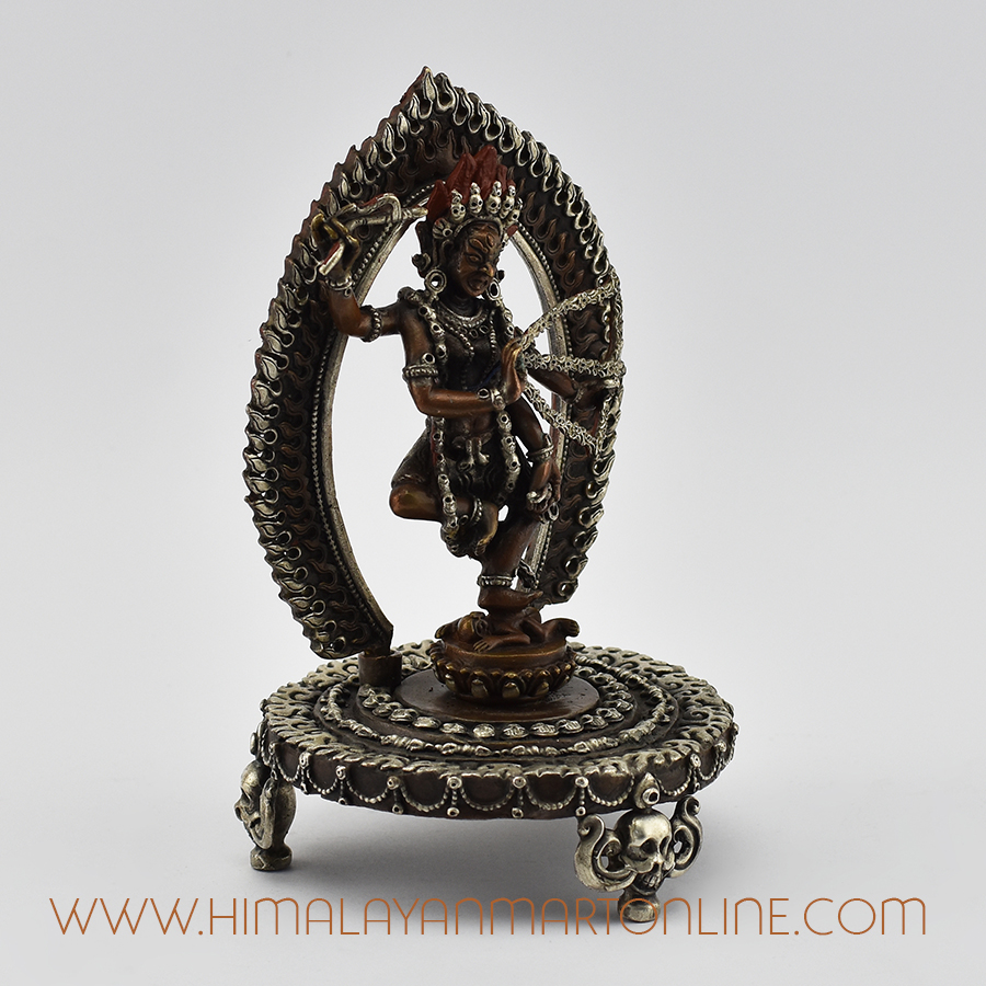Kurukulla on Mandala Statue